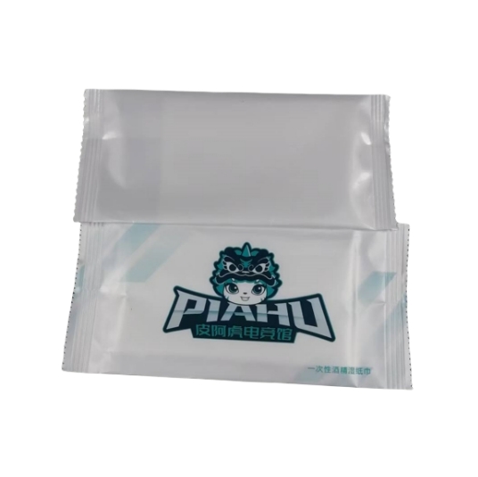 Classic Design 15*16cm Moist Towelette Freshen up Wipe Hand Wipe with Customized Logo Acceptable