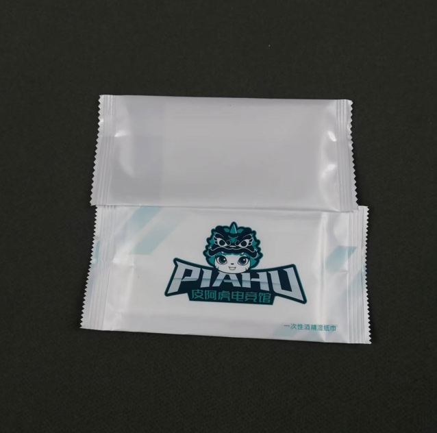 Classic Design 15*16cm Moist Towelette Freshen up Wipe Hand Wipe with Customized Logo Acceptable 图5