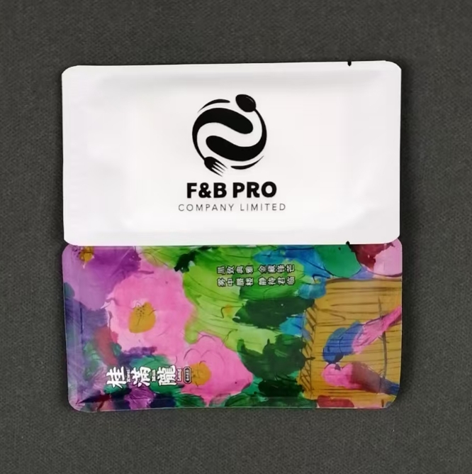 Factory Custom Logo Eco-Friendly 1-Piece Wet Wipes Four Side Seal for Aviation Catering Travel & Commercial Advertisement 图3