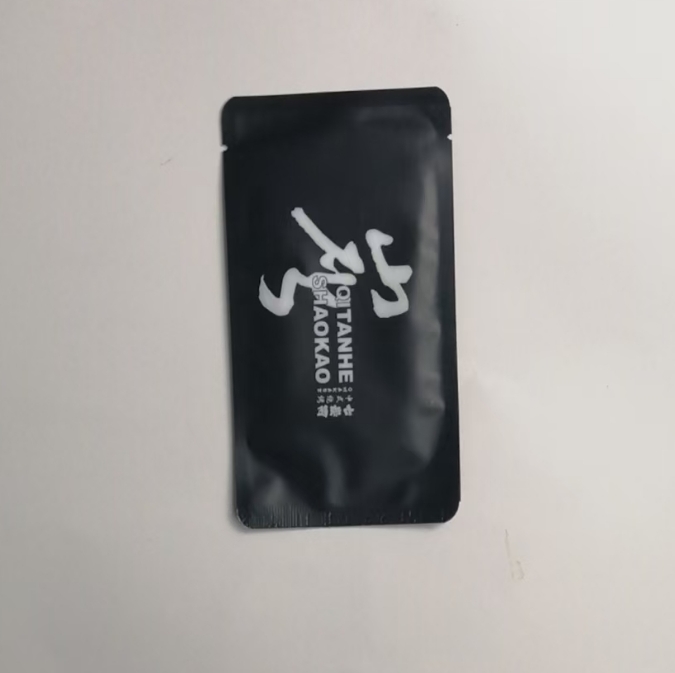 Hot Sale Eco-Friendly Single Wet Wipes Portable Four-Sided Sealed Custom Logo for Banquets Restaurants Hotels Travel Parties 图5