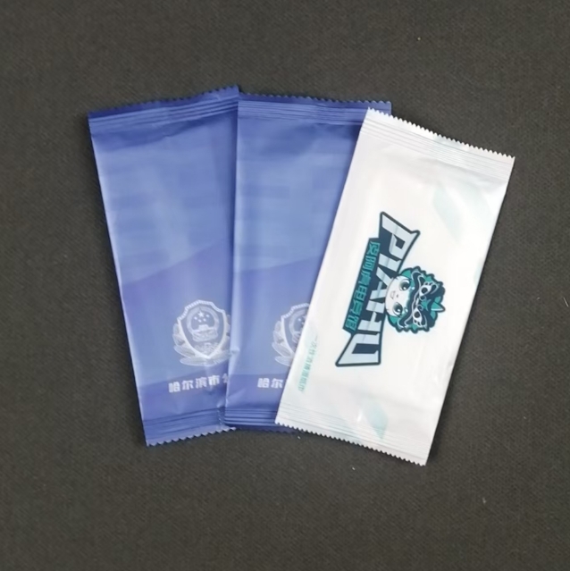 Low Price Factory Small Order Custom logo 1pc Alcohol Wet Wipes for Internet Bar Hotels Restaurants Travel Car 图5