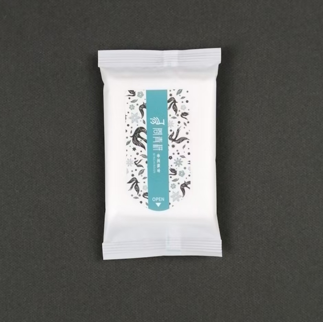 Low Price Promotion Custom Small Order 5-Pcs Eco-friendly Wet Wipes for Hotel Catering Advertising Exhibitions Weddings