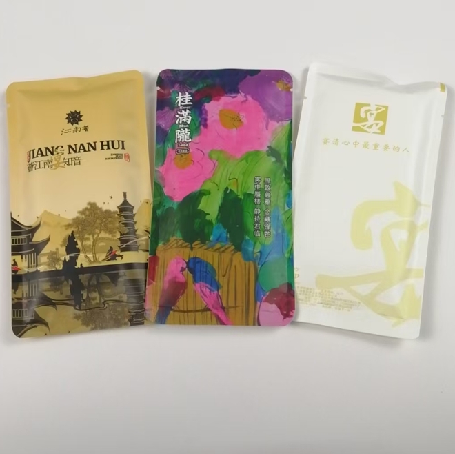 OEM Factory Customized Eco-Friendly 23x23cm Polyester Wet Towel Four-Sided Seal for Hotels Clubs Catering Chains Restaurants 图4